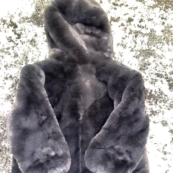 Zara Kids Faux Fur Jacket Size 6 - Picture 3 of 4